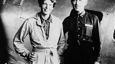 Amelia Earhartová s navigátorem Fredem Noonanem