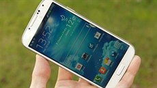 Samsung Galaxy S 4 ve svtlé barevné variant White Frost