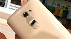 LG G2 na veletrhu IFA v Berlín