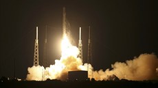 Raketa Falcon 9 s nákladní lodí Dragon odstartovala k zásobovacímu letu k ISS....