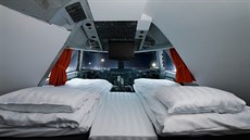 Útulné apartmá v kokpitu letadla má navíc ohromující panoramatický výhled na...