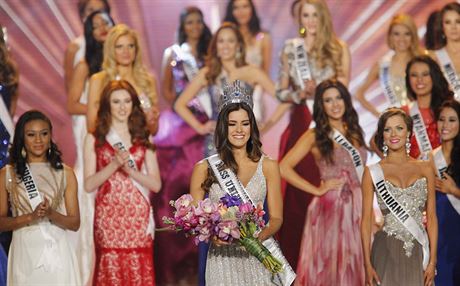 63. Miss Universe se stala Kolumbijka Paulina Vegová.