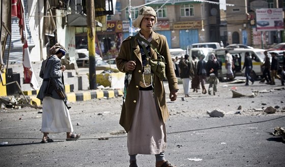 Jemen se propadá do chaosu od loňska, kdy šíité, obývající tradičně sever země,...
