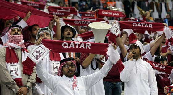 Fanouci házenká Kataru v osmifinále mistrovství svta v Dauhá.