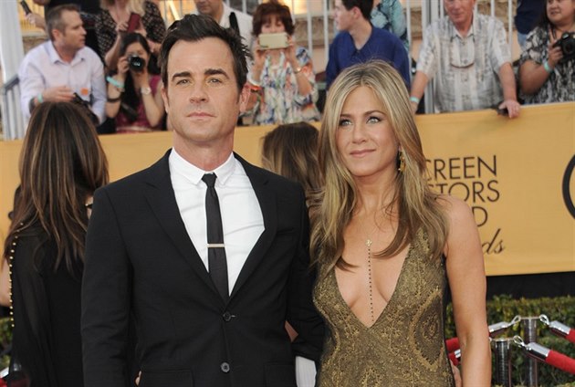 Vše nejlepší, má lásko. Anistonová poprvé přiznala vztah s hypnoterapeutem