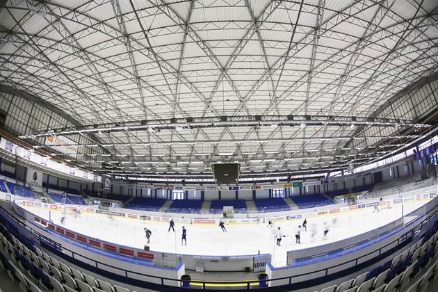 kladenský hokejový stadion po rekonstrukci stechy