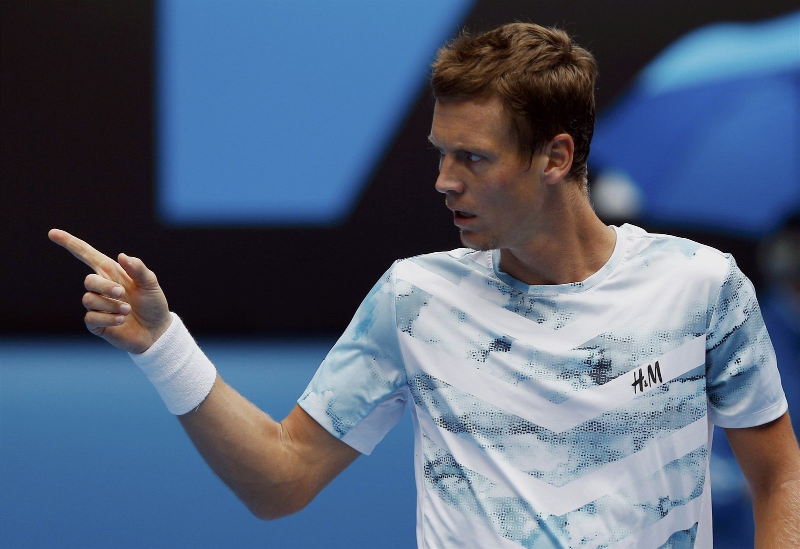 NEBEZPE�NÝ SOUPE�. Tomá� Berdych ukázal, �e je pot�eba s ním na Australian Open po�ítat.