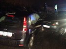 Hromadná nehoda a 12 aut u Mníku pod Brdy (22. ledna 2015).