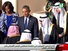 Michelle Obamová si pi návtv Saúdské Arábie nezakryla vlasy a podávala si...