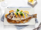 Grilovan� cejn s ope�en�m bramborem