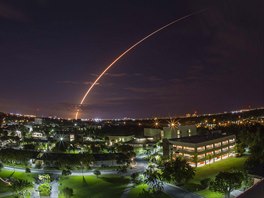 START. Spojené státy vypustily z misu Canaveral raketu Atlas V 551. Bezpilotní...