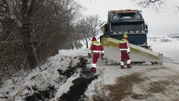 Sypa sjel na Vykovsku do pkopu. Vyproovali ho hasii (29. ledna, 2014).