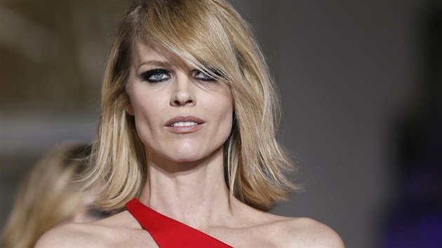 Eva Herzigov pehldce Versace