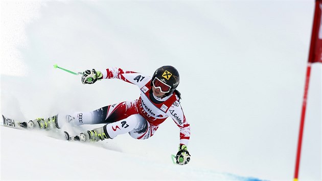 Rakuanka Anna Fennigerov v superobm slalomu ve Svatm Moici.