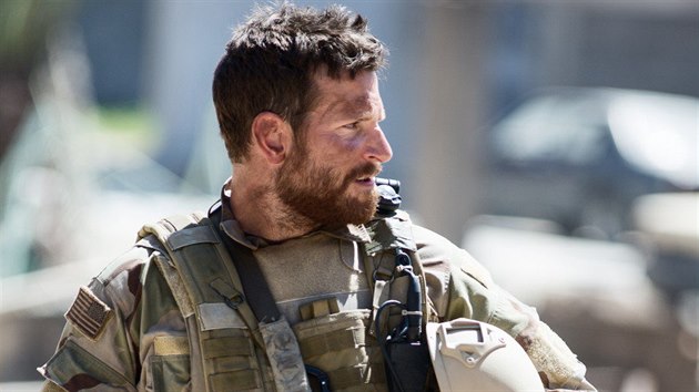 Bradley Cooper ve filmu Americk sniper (2014)