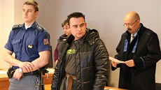 Soud ve Vykov poslal do vzení mue, který unesl pítelkyni a naboural...