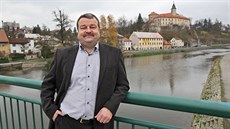Novým starostou Led�e nad Sázavou se na podzim roku 2014 stal Zden�k T�ma.