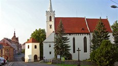 Kostel v Sedlanech pestavli ve 14. století do gotického stylu Romberkové.