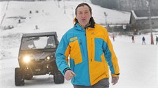 Petr Mikeska se sna�í náv�t�vník�m skiareálu nabídnout co nej�ir�í servis,...