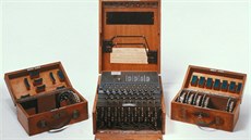 ifrovací stroj Enigma.