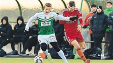 Zálo�ník Jan Kopic (v zeleném), jedna z nejv�t�ích opor fotbalist� Jablonce,...