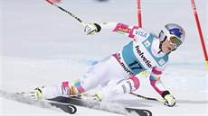 Lindsey Vonnová na trati superob�ího slalomu ve Svatém Mo�ici.
