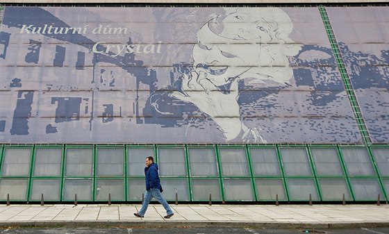 V anket se lidé mají vyjádit i k tomu, jestli chtjí rekonstrukci kulturního domu Crystal.