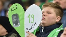 Fanouci Wolfsburgu vzpomínají na tragicky zesnulého Juniora Malandu.