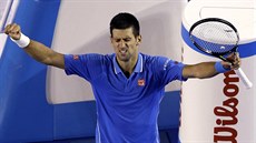 Novak Djokovič slaví postup do finále Australian Open.