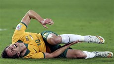 Robbie Kruse z Austrálie se bhem finále asijského ampionátu drí za porannou...