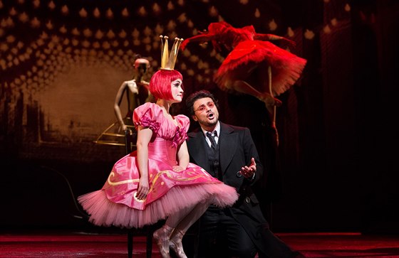 Erin Morley a Vittorio Grigolo v Hoffmannových povídkách v Metropolitní opee