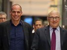 ecký ministr financí Janis Varufakis a jeho francouzský protjek Michel Sapin...