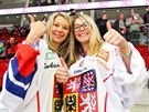 Fanynky eských hokejist ped zápasem proti Rusku v Karlových Varech.