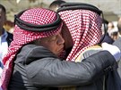 Jordánský král Abdalláh II. kondoluje otci zavradného pilota (5. února 2015).
