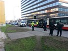 Ve Vyskoilov ulici v Praze se srazily dva autobusy, na míst byli zranní...