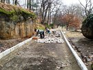 Rekonstrukce cesty v zahrad Kinských pod citadelou