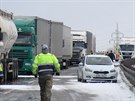 Hromadná nehoda na Praském okruhu v nedli 8. února.