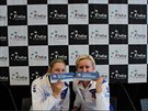Denisa Allertová a Tereza Smitková na tiskové konferenci ped zápasem 1. kola...