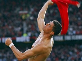 Cristiano Ronaldo z Manchestru United se raduje z glu. - Manchester United -...