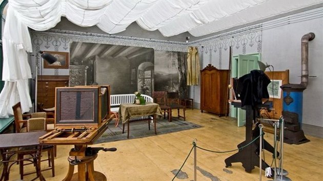 V Museu Fotoatelir Seidel se nvtvnci mohou nechat zvnit v dobovch kulisch