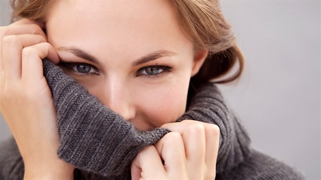 Rol�k je pohodln�, h�ejiv� a stylov� - ide�ln� kousek na p�elom ro�n�ch obdob�.