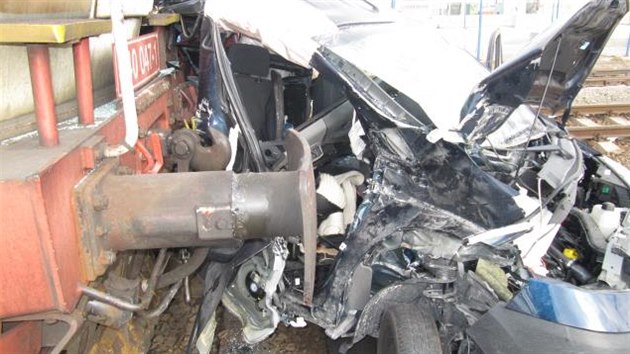 Nehoda osobnho auta a nkladnho vlaku v obci Kaplice
