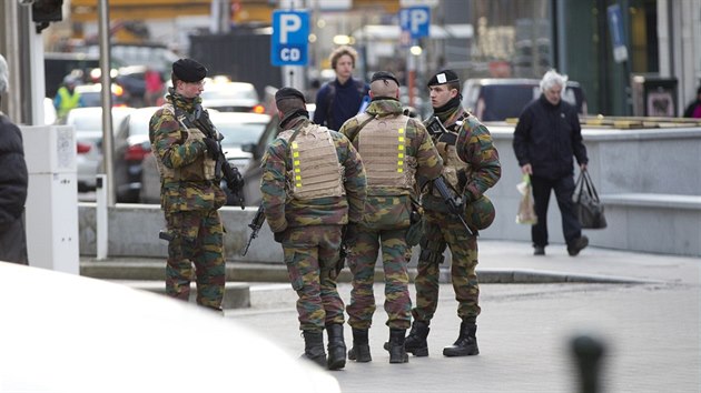 Bruselsk policie evakuovala ti administrativn budovy Evropskho parlamentu kvli podezelmu vozidlu, kter tam zaparkoval slovensk oban (2. nora 2015).
