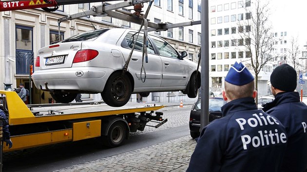 Bruselsk policie evakuovala ti administrativn budovy Evropskho parlamentu kvli podezelmu vozidlu, kter tam zaparkoval slovensk oban (2. nora 2015).