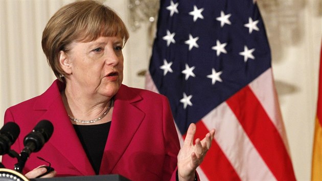Nmeck kanclka Angela Merkelov po jednn s americkm prezidentem Barackem Obamou o krizi na Ukrajin (9. nora 2015)