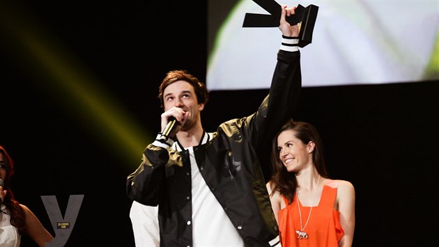 Hradecký rapper Johny Machette v Paříži při předávání talentových cen (5.2.2015).