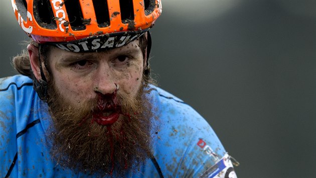 ZAUJAL. Kanadsk cyklista Mark McConnell dojel v Tboe pro dvaatyict poad, pesto byl k nepehldnut.