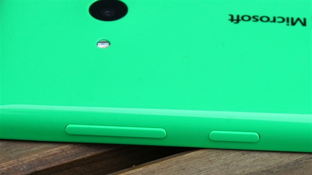 Bez značky Nokia se změnily i některé kvality. Test Microsoft Lumia 535 -  iDNES.cz