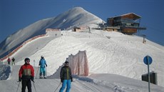 Stancie Gipfelstation pod Kanzelwandem u� le�í v N�mecku.