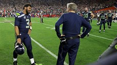 Kou týmu Seattle Seahawks Pete Carroll a quarterback Russell Wilson po...